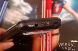 小巧时尚3G智能利器 摩托罗拉XT319手机评测