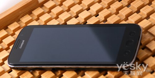 Android双网5吋旗舰酷派9930评测