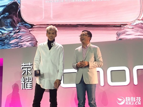 荣耀8吴亦凡定制版和普通版有什么区别？ 全福编程网