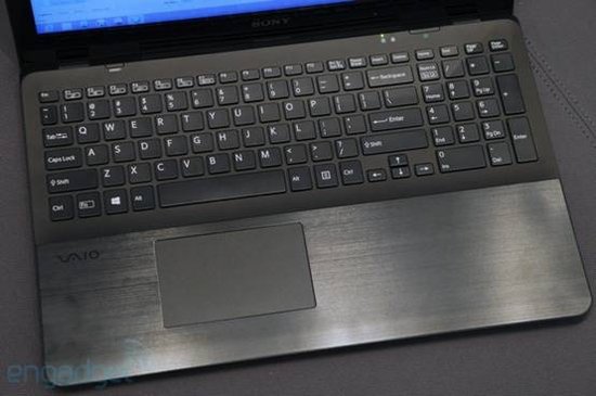 索尼Fit 15新本评测 配1080p屏幕支持NFC